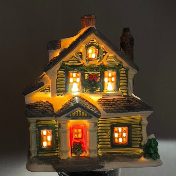 Cobblestone Corners Ceramic Christmas Village House Holidays Home Decor Y2K - Picture 1 of 14
